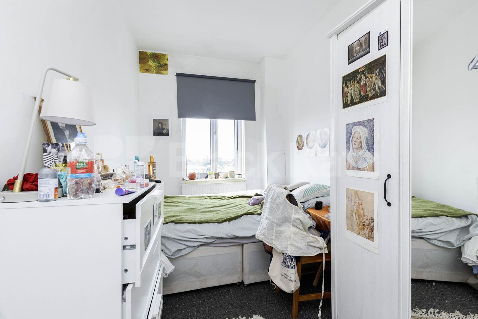 			3 Bedroom, 2 bath, 1 reception Apartment			 Dukes Avenue, Chiswick